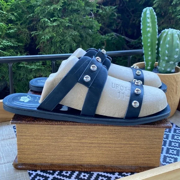 Marc Fisher Burlina Slides size 6.5 - Picture 2 of 4